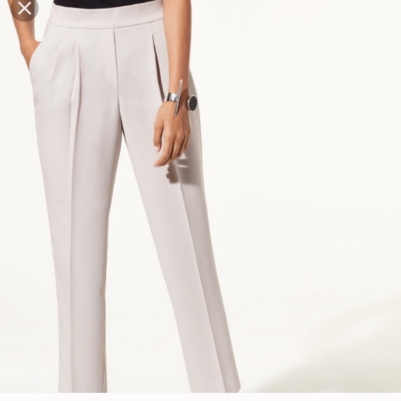 Aritzia Cohen - Picture 1 of 5